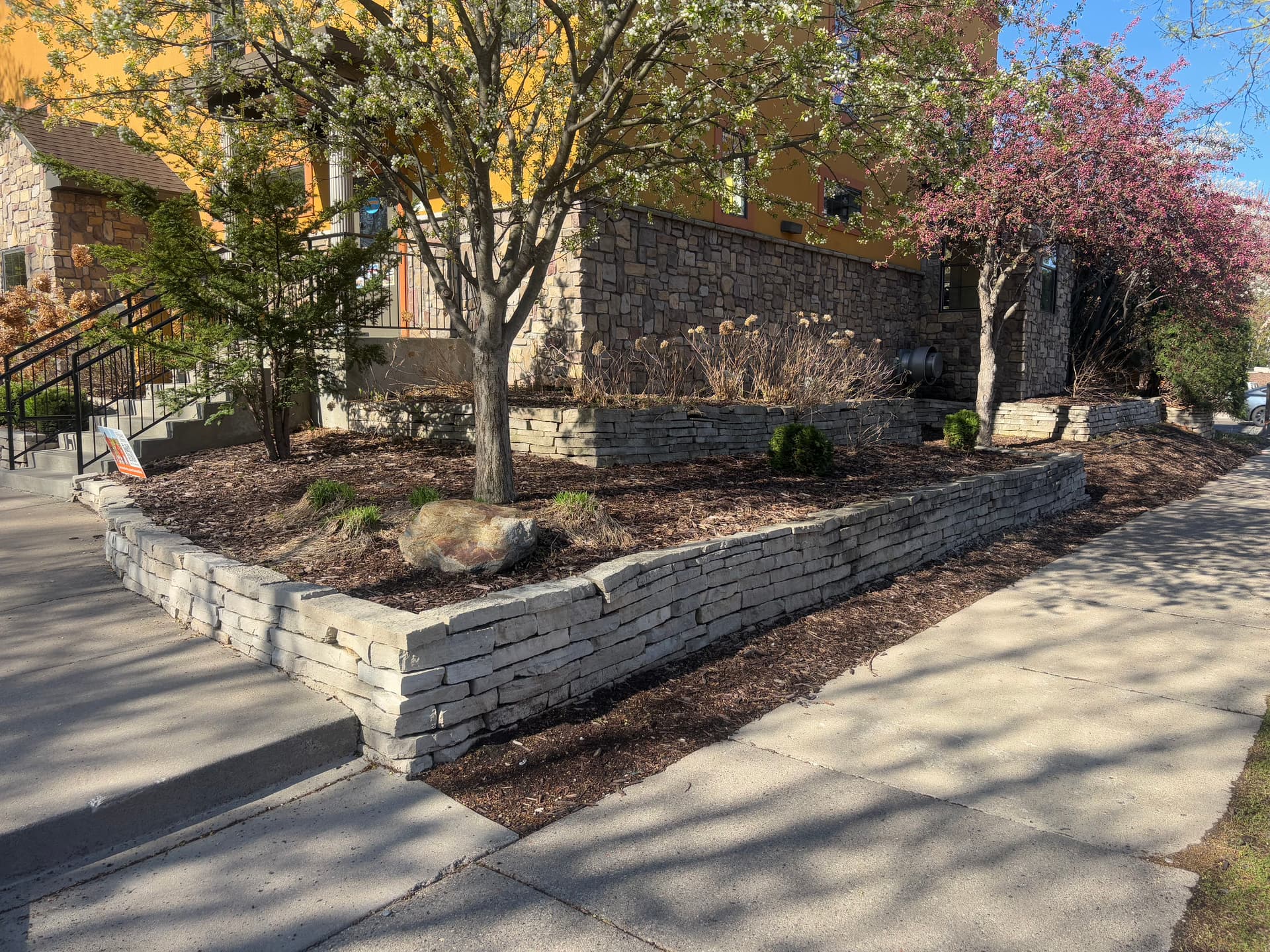 Gallery photos for Commercial Landscape Bed Refresh at Edina Daycare: Image #2