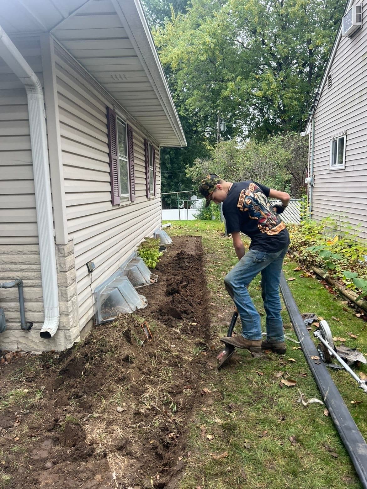 Gallery photos for Transforming Curb Appeal with Expert Landscaping: Image #6