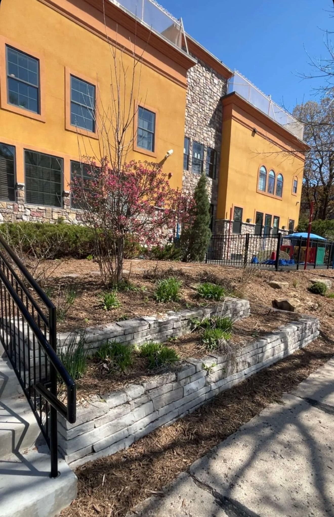 Gallery photos for Commercial Landscape Bed Refresh at Edina Daycare: Image #1